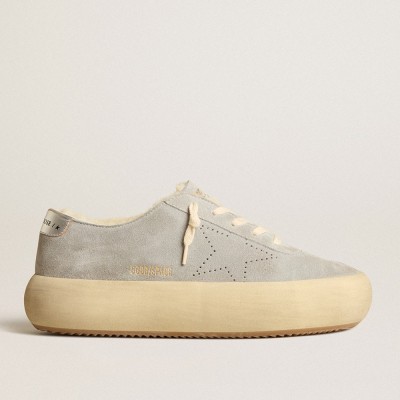 Golden Goose Space-Star Sneakers In Ice-gray Suede With Shearling Lining GMF00345.F005620.70100